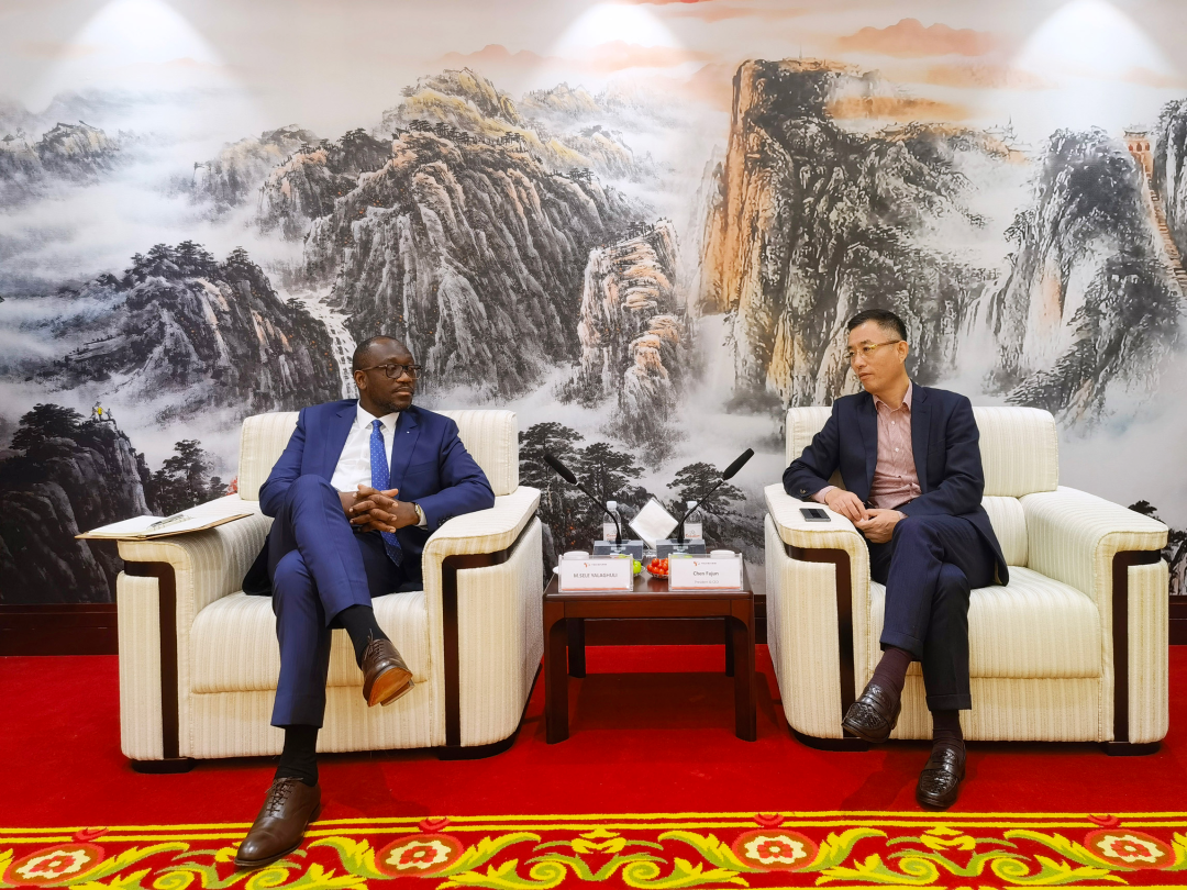 62a703036fdf0.png 640.png