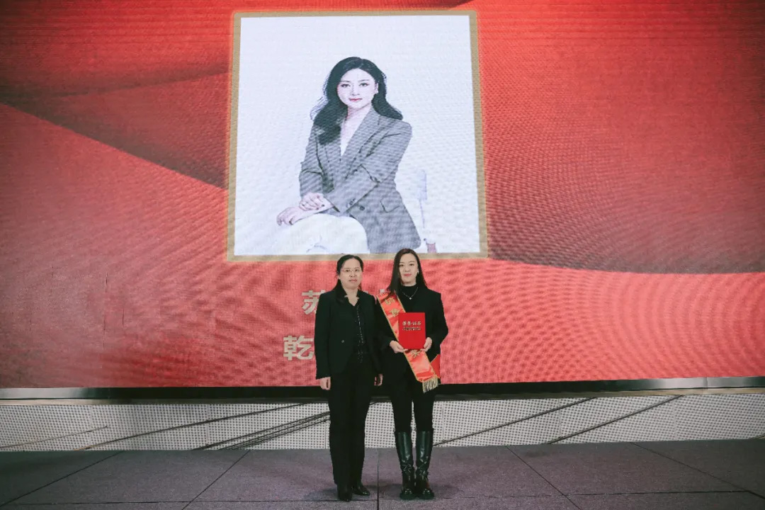 6600dfea42c42.jpg 50.jpg